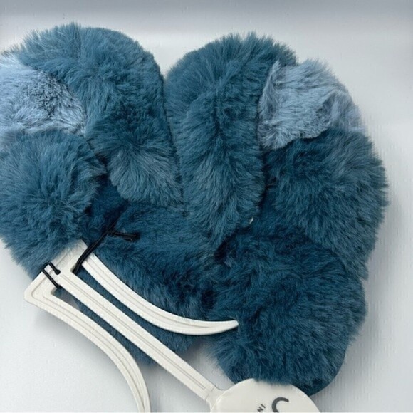 Women's Faux-Fur Solid Crossband Slippers celestial size 9/10 - Picture 5 of 5